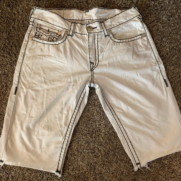 White mens shorts - Picture 2 of 2